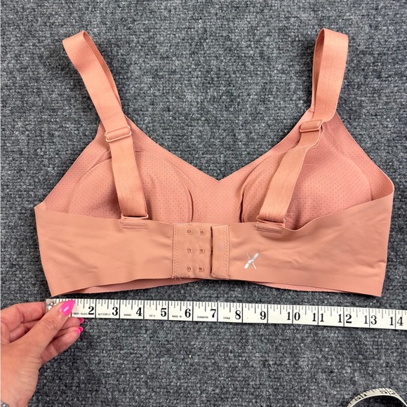 KNIX Women’s Peach Colored V-Neck Removable Pads Wireless Bra size: 4 - Picture 7 of 9